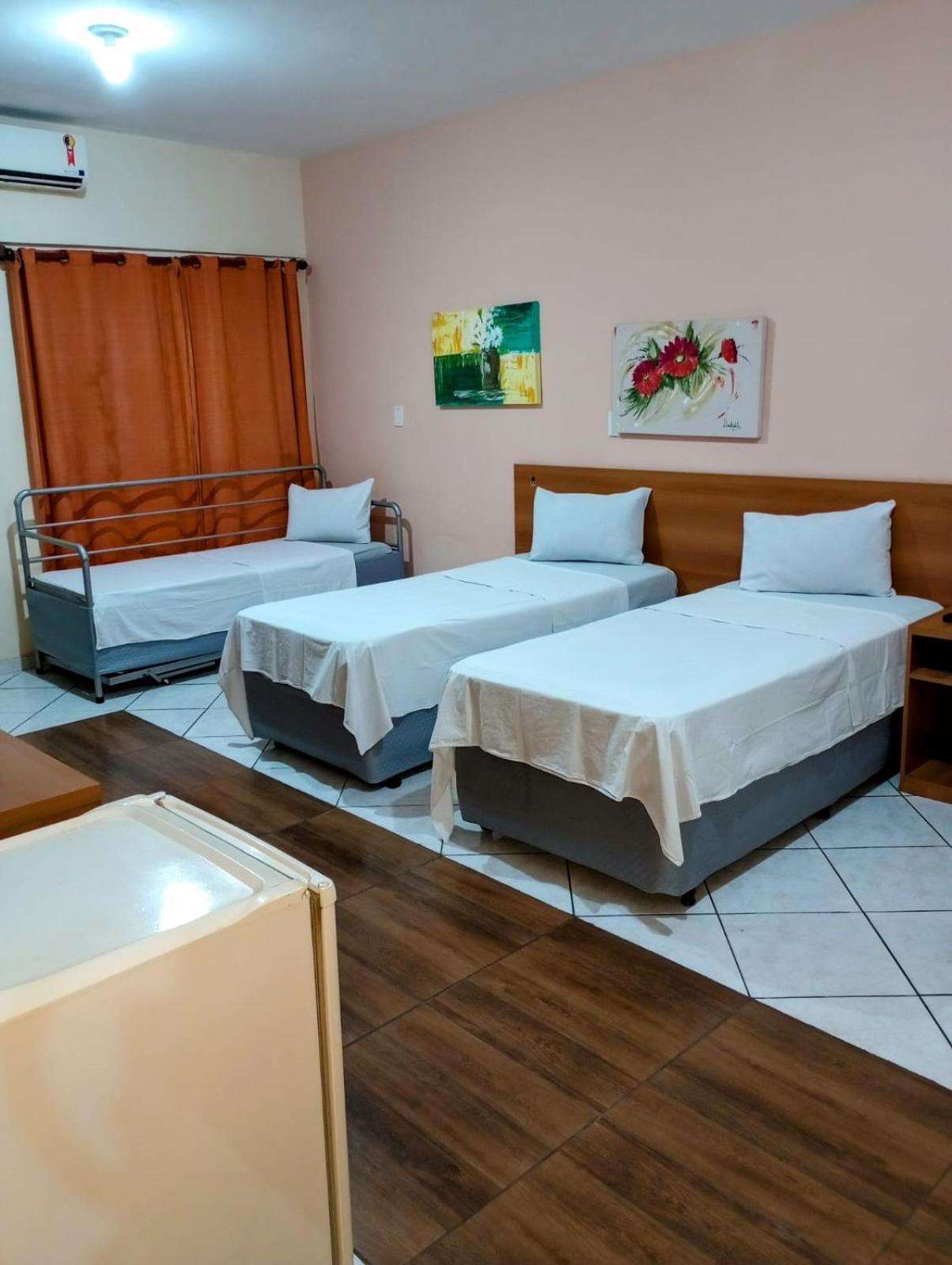 Calabreza Hotel E Restaurante Tres Coracoes Extérieur photo