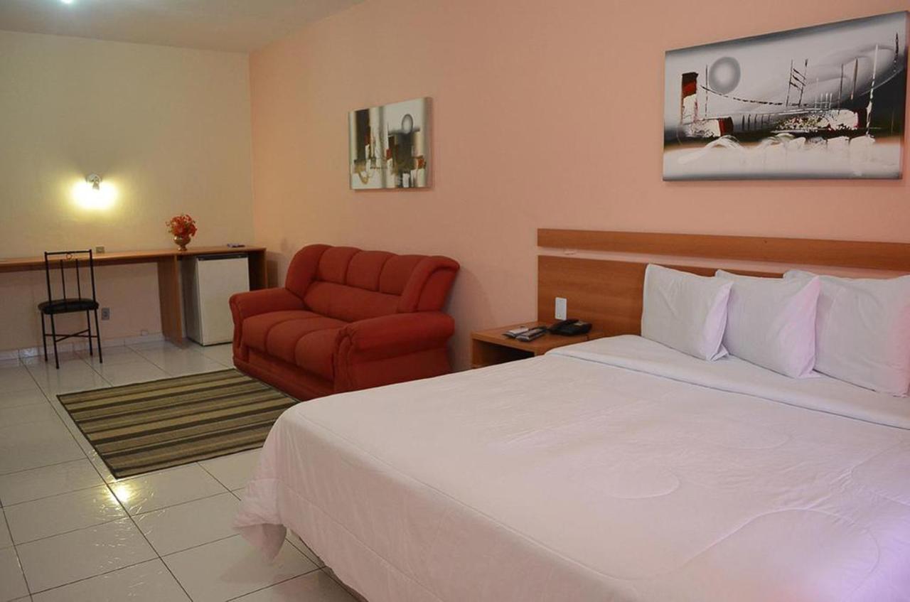 Calabreza Hotel E Restaurante Tres Coracoes Extérieur photo